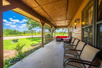 283 Hallford, Fredericksburg, TX 78624 - Photo 17