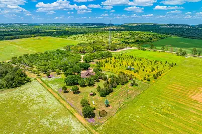 283 Hallford, Fredericksburg, TX 78624 - Photo 23