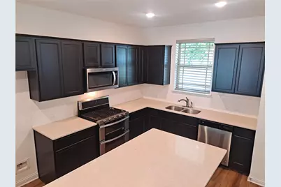 7903 Sutcliffe Drive, Austin, TX 78744 - Photo 5