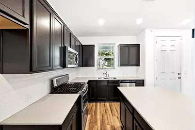 7903 Sutcliffe Drive, Austin, TX 78744 - Photo 15