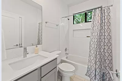 2004 E 10th Street #2, Austin, TX 78702 - Photo 29