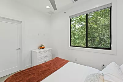 2004 E 10th Street #2, Austin, TX 78702 - Photo 27