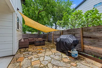 2004 E 10th Street #2, Austin, TX 78702 - Photo 31