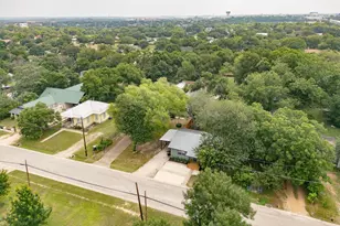109/111 S Cedar St, Buda, TX 78610 - Photo 19