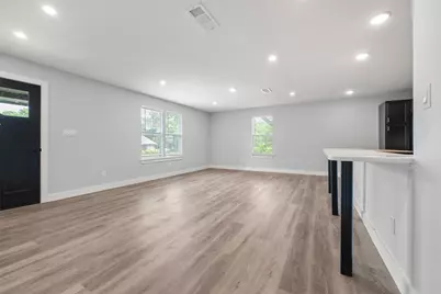 109-111 S Cedar Street, Buda, TX 78610 - Photo 11
