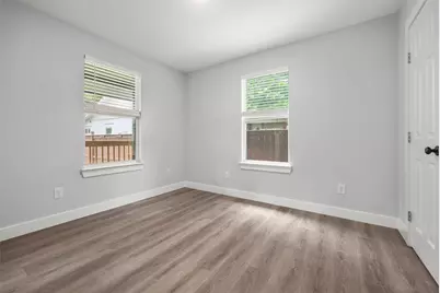 109-111 S Cedar Street, Buda, TX 78610 - Photo 15