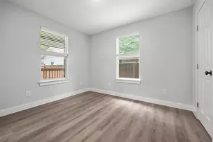 109/111 S Cedar St, Buda, TX 78610 - Photo 15