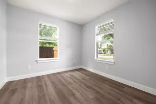 109/111 S Cedar St, Buda, TX 78610 - Photo 17