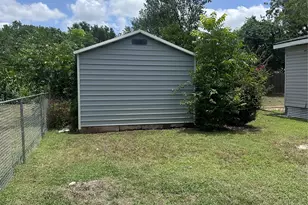 109/111 S Cedar St, Buda, TX 78610 - Photo 5