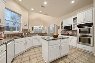 5600 Spurflower Dr, Austin, TX 78759 - Photo 13