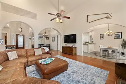 5600 Spurflower Drive, Austin, TX 78759 - Photo 9