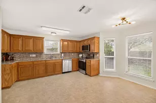 1604 Prickly Pear St, Lockhart, TX 78644 - Photo 9