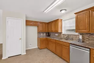 1604 Prickly Pear St, Lockhart, TX 78644 - Photo 11