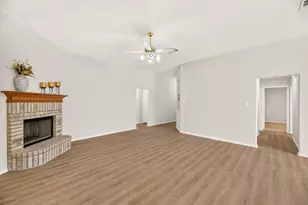 1604 Prickly Pear St, Lockhart, TX 78644 - Photo 7