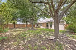 1604 Prickly Pear St, Lockhart, TX 78644 - Photo 31