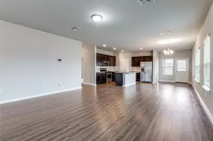 348 Shiner Ln, Georgetown, TX 78626 - Photo 5