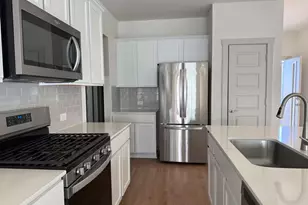 605 W South St, Leander, TX 78641 - Photo 1