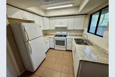 1004 Milford Way #B, Austin, TX 78745 - Photo 3