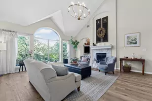 7124 Via Dono Dr, Austin, TX 78749 - Photo 11