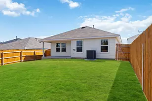 827 Arnold Loop, Uhland, TX 78640 - Photo 33