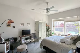 8021 Izetta Ln, Austin, TX 78744 - Photo 9