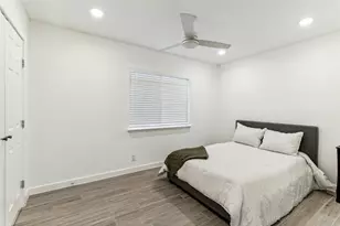 1200 E 52nd St, Austin, TX 78723 - Photo 9