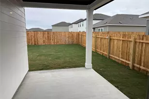 417 Wedemeyer St, Taylor, TX 76574 - Photo 15