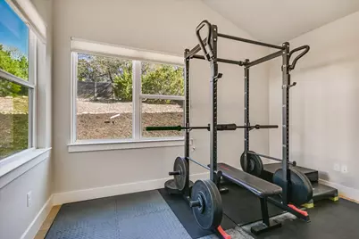 1005 Larkhall Drive, Briarcliff, TX 78669 - Photo 11