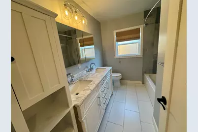 1304 Hillcrest Drive, Austin, TX 78723 - Photo 15