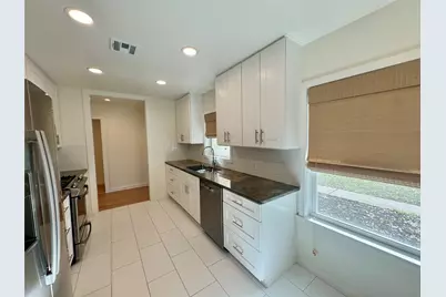 1304 Hillcrest Drive, Austin, TX 78723 - Photo 7