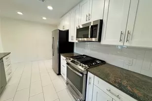 1304 Hillcrest Dr, Austin, TX 78723 - Photo 5