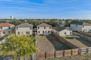 1189 Shadow Creek Blvd, Buda, TX 78610 - Photo 23