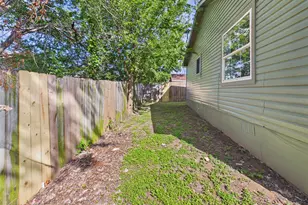 4509 Magin Meadow Dr, Austin, TX 78744 - Photo 17