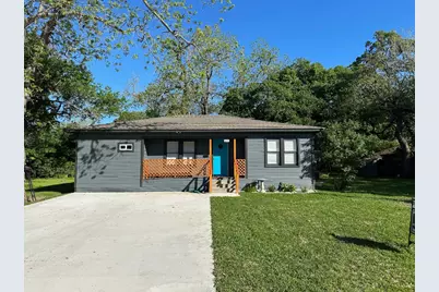 439 East Lafayette Street, La Grange, TX 78945 - Photo 1