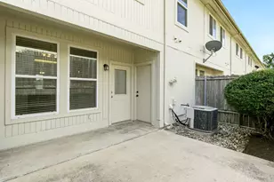2215 Dry Creek Dr, Round Rock, TX 78681 - Photo 11