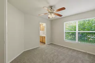2215 Dry Creek Dr, Round Rock, TX 78681 - Photo 7