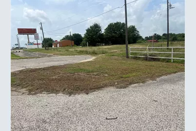 4116, 4118, 4124 N State Highway 46, Seguin, TX 78155 - Photo 1