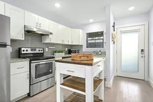 909 Reinli St, Austin, TX 78751 - Photo 3