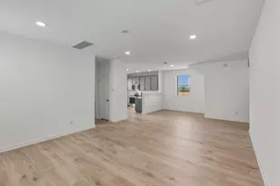 161 Green Berets Bnd, Jarrell, TX 76537 - Photo 9