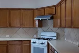 100 Maplewood S, Kyle, TX 78640 - Photo 11