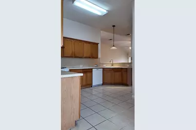 100 Maplewood S, Kyle, TX 78640 - Photo 9