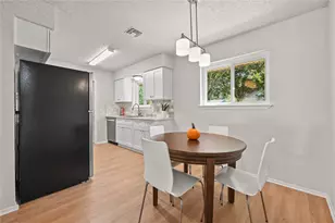 8204 Kellog Ct, Austin, TX 78745 - Photo 7