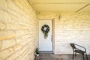 1717 NW Fleischer Dr NW, Pflugerville, TX 78728 - Photo 5