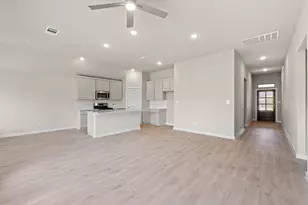 102 Melrose St, Hutto, TX 78634 - Photo 5