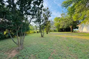 702 Pleasant Grove Rd, Elgin, TX 78621 - Photo 33