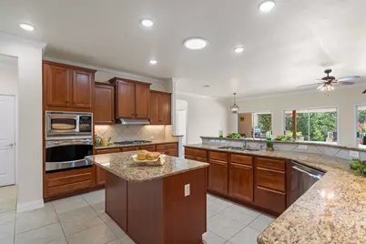 300 Pipe Creek Lane, Georgetown, TX 78633 - Photo 15