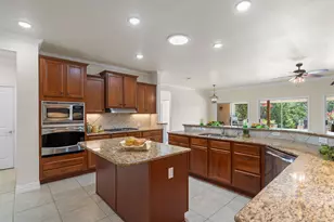300 Pipe Creek Ln, Georgetown, TX 78633 - Photo 15