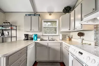 2591 Lakeshore Drive, Canyon Lake, TX 78133 - Photo 7