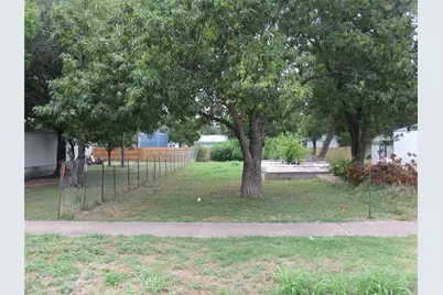 210 E E Carrie Manor Road, Manor, TX 78653 - Photo 5