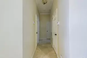 914 W 26th St, Austin, TX 78705 - Photo 11